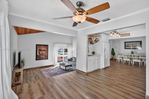 Купить виллу или дом в Коконат Крик, Флорида 3 спальни, 153.75м2, № 2033249 - фото 30