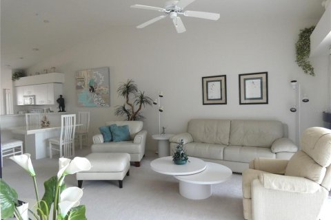Condominio en alquiler en Sarasota, Florida, 2 dormitorios, 123.84 m2 № 1405508 - foto 10