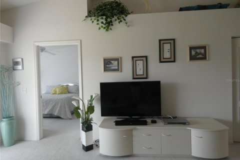Condominio en alquiler en Sarasota, Florida, 2 dormitorios, 123.84 m2 № 1405508 - foto 9