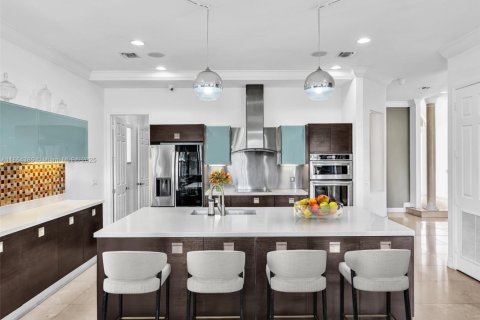 Купить виллу или дом в Форт-Лодердейл, Флорида 5 спален, 404.68м2, № 1958518 - фото 9