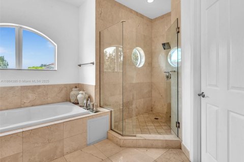 Купить виллу или дом в Форт-Лодердейл, Флорида 5 спален, 404.68м2, № 1958518 - фото 20