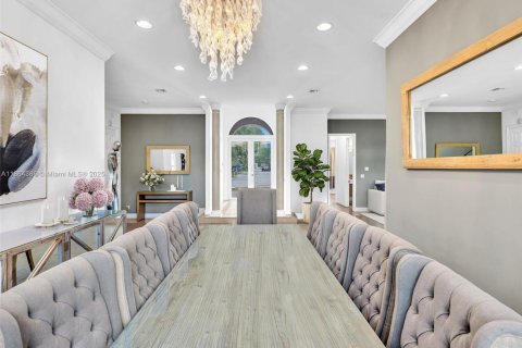 Купить виллу или дом в Форт-Лодердейл, Флорида 5 спален, 404.68м2, № 1958518 - фото 3