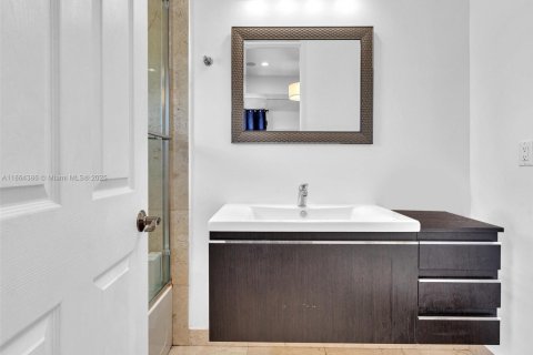 Купить виллу или дом в Форт-Лодердейл, Флорида 5 спален, 404.68м2, № 1958518 - фото 26