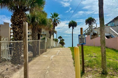 Villa ou maison à louer à New Smyrna Beach, Floride: 3 chambres, 162.21 m2 № 2205152 - photo 5