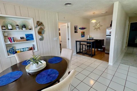 Villa ou maison à louer à New Smyrna Beach, Floride: 3 chambres, 162.21 m2 № 2205152 - photo 14