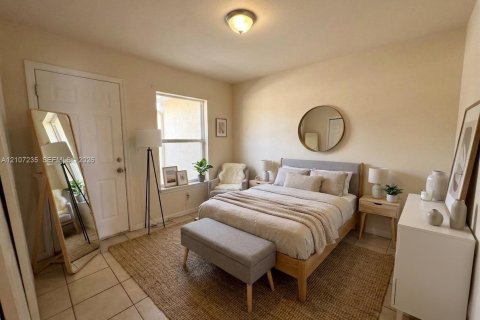 Copropriété à vendre à Miami Springs, Floride: 2 chambres, 57.97 m2 № 2429731 - photo 2