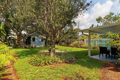 House in Lake Worth, Florida 2 bedrooms, 96.43 sq.m. № 1179824 - photo 1