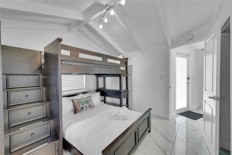 Снять в аренду виллу или дом в Майами-Шорс, Флорида 3 спальни, 103.03м2, № 1924318 - фото 29