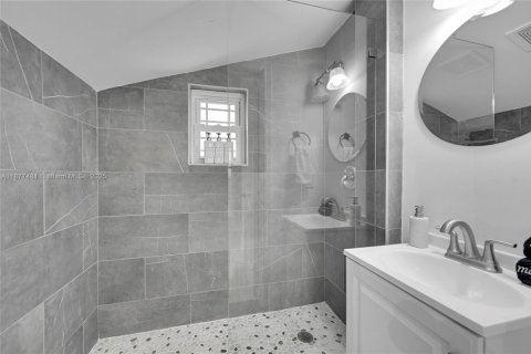 Снять в аренду виллу или дом в Майами-Шорс, Флорида 3 спальни, 103.03м2, № 1924318 - фото 27