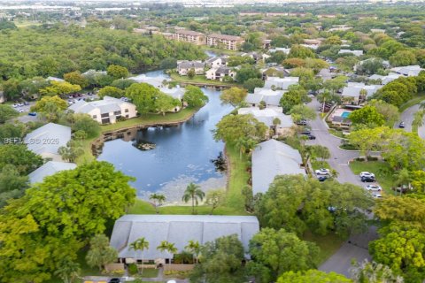 Condo in Coconut Creek, Florida, 3 bedrooms  № 2076183 - photo 23