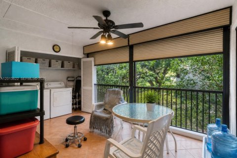 Condo in Coconut Creek, Florida, 3 bedrooms  № 2076183 - photo 17