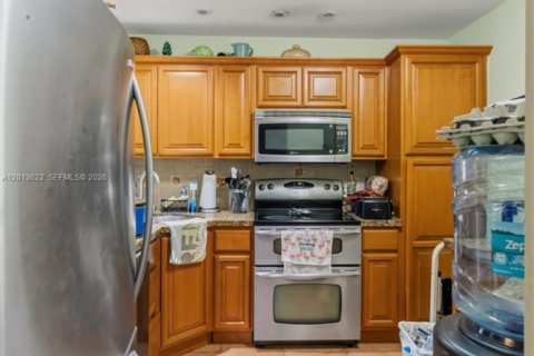 Condo in Coconut Creek, Florida, 3 bedrooms  № 2076183 - photo 6