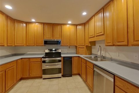 House in Lutz, Florida 3 bedrooms, 122.63 sq.m. № 1910973 - photo 7