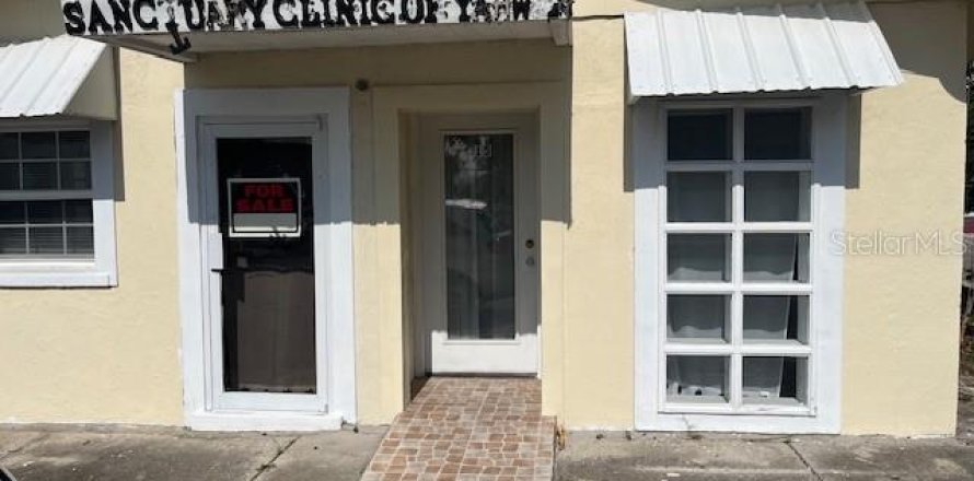 Propiedad comercial en Avon Park, Florida 111.48 m2 № 2123709