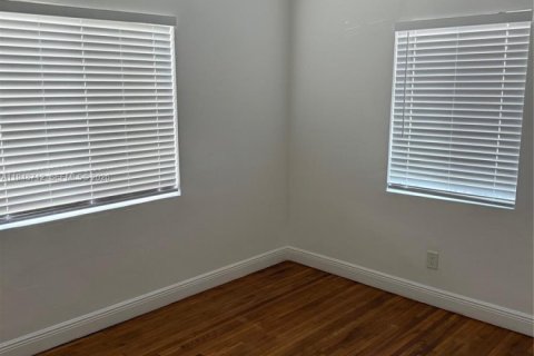 Купить виллу или дом в Майами, Флорида 4 спальни, 71.35м2, № 2005694 - фото 10