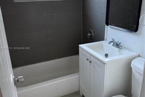 Купить виллу или дом в Майами, Флорида 4 спальни, 71.35м2, № 2005694 - фото 7