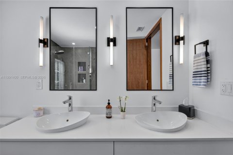 Villa ou maison à vendre à Coral Gables, Floride: 3 chambres, 178.19 m2 № 2052447 - photo 25