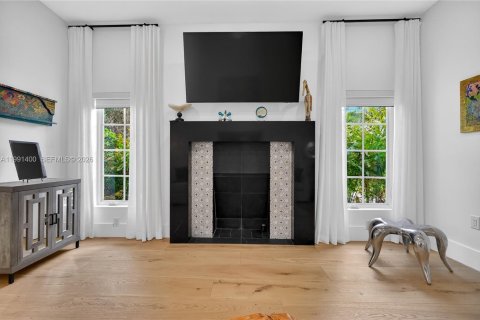 Villa ou maison à vendre à Coral Gables, Floride: 3 chambres, 178.19 m2 № 2052447 - photo 11