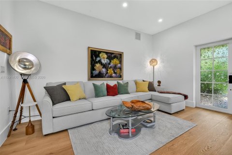 Villa ou maison à vendre à Coral Gables, Floride: 3 chambres, 178.19 m2 № 2052447 - photo 9