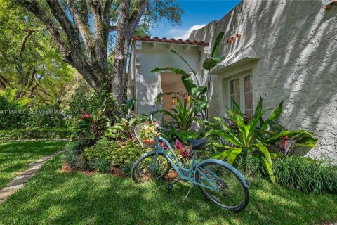 Villa ou maison à vendre à Coral Gables, Floride: 3 chambres, 178.19 m2 № 2052447 - photo 4