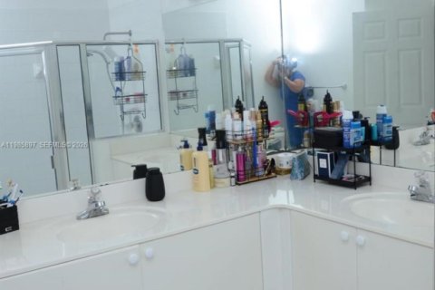 Купить кондоминиум в Майами, Флорида 3 спальни, 138.52м2, № 2049040 - фото 16