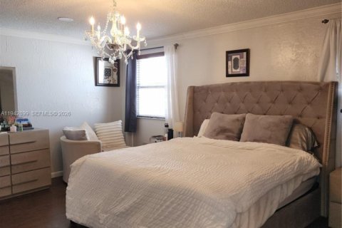 Casa en venta en Miramar, Florida, 4 dormitorios, 229.75 m2 № 1999498 - foto 7