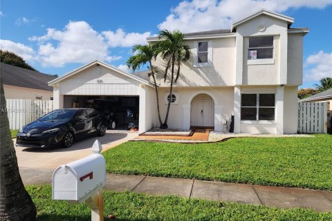 Casa en venta en Miramar, Florida, 4 dormitorios, 229.75 m2 № 1999498 - foto 2