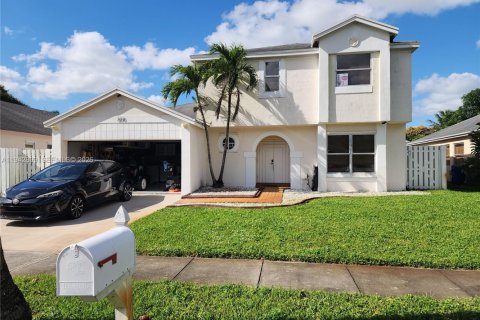 Casa en Miramar, Florida 4 dormitorios, 229.75 m2 № 1999498