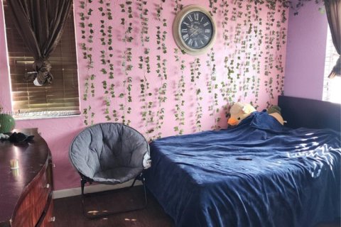 Casa en venta en Miramar, Florida, 4 dormitorios, 229.75 m2 № 1999498 - foto 8