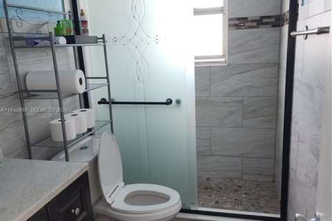 Casa en venta en Miramar, Florida, 4 dormitorios, 229.75 m2 № 1999498 - foto 4