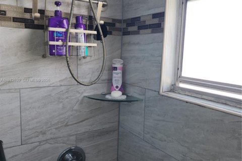 Casa en venta en Miramar, Florida, 4 dormitorios, 229.75 m2 № 1999498 - foto 5