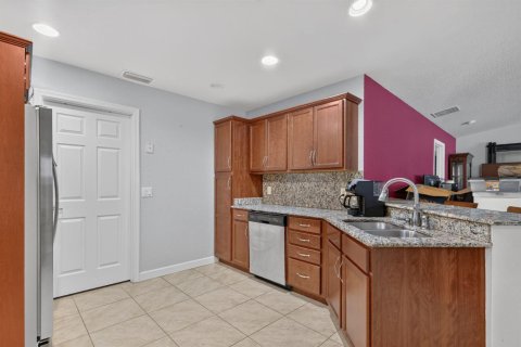House in Port St. Lucie, Florida 2 bedrooms, 134.8 sq.m. № 2269909 - photo 10
