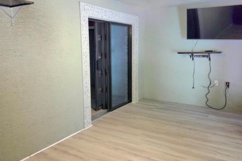 House in Port St. Lucie, Florida 2 bedrooms, 134.8 sq.m. № 2269909 - photo 29