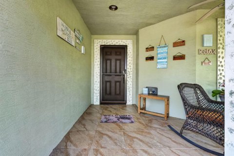 House in Port St. Lucie, Florida 2 bedrooms, 134.8 sq.m. № 2269909 - photo 5