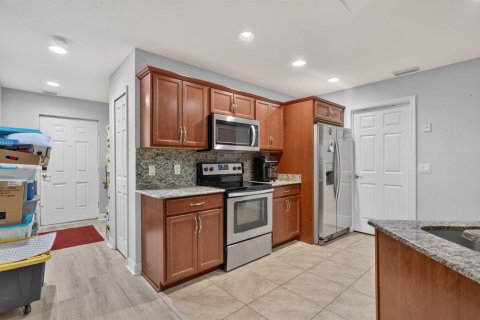 House in Port St. Lucie, Florida 2 bedrooms, 134.8 sq.m. № 2269909 - photo 7