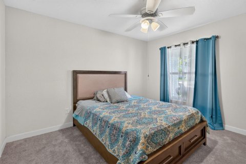 House in Port St. Lucie, Florida 2 bedrooms, 134.8 sq.m. № 2269909 - photo 19