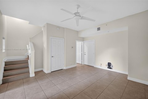 Adosado en venta en Pompano Beach, Florida, 3 dormitorios, 210.7 m2 № 1921690 - foto 9