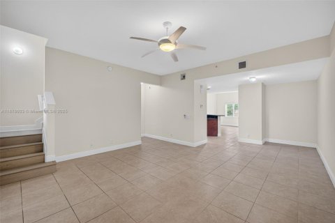 Adosado en venta en Pompano Beach, Florida, 3 dormitorios, 210.7 m2 № 1921690 - foto 15