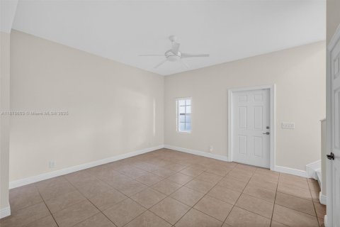 Adosado en venta en Pompano Beach, Florida, 3 dormitorios, 210.7 m2 № 1921690 - foto 10