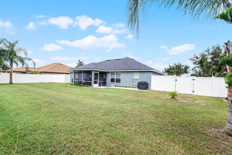 Casa en venta en Winter Haven, Florida, 3 dormitorios, 189.06 m2 № 1911274 - foto 28