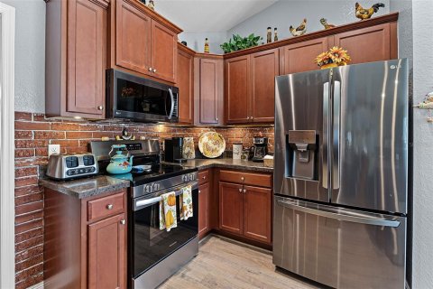 Casa en venta en Winter Haven, Florida, 3 dormitorios, 189.06 m2 № 1911274 - foto 9