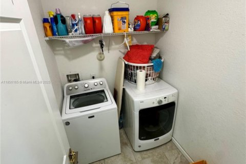 Casa en venta en Homestead, Florida, 4 dormitorios, 178 m2 № 1857207 - foto 18