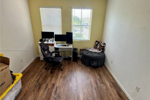 Casa en venta en Homestead, Florida, 4 dormitorios, 178 m2 № 1857207 - foto 12