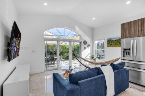 House in Pembroke Pines, Florida 3 bedrooms, 164.07 sq.m. № 1996016 - photo 19