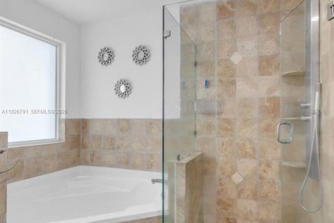 House in Pembroke Pines, Florida 3 bedrooms, 164.07 sq.m. № 1996016 - photo 30