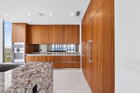 Copropriété à vendre à Miami, Floride: 4 chambres, 255.67 m2 № 2066427 - photo 14