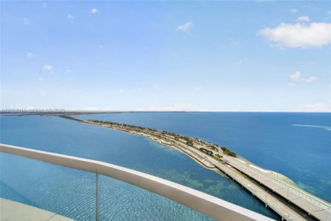 Copropriété à vendre à Miami, Floride: 4 chambres, 255.67 m2 № 2066427 - photo 2