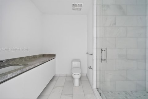Copropriété à vendre à Miami, Floride: 4 chambres, 255.67 m2 № 2066427 - photo 17