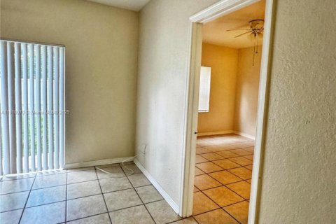 Купить кондоминиум в Санрайз, Флорида 2 спальни, 82.31м2, № 1966910 - фото 28