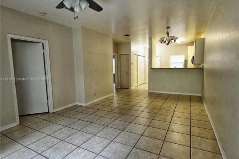 Купить кондоминиум в Санрайз, Флорида 2 спальни, 82.31м2, № 1966910 - фото 24